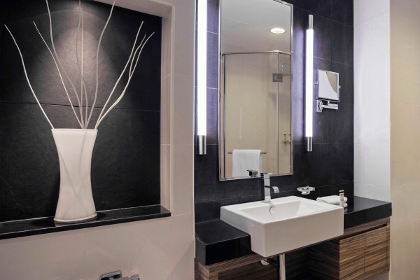 Pullman Dubai Jumeirah Lakes Towers - Hotel & Residence